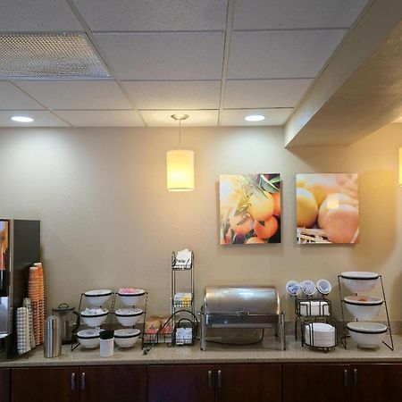 Comfort Inn & Suites Grafton-Cedarburg المظهر الخارجي الصورة