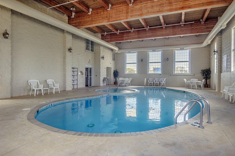 Comfort Inn & Suites Grafton-Cedarburg المظهر الخارجي الصورة