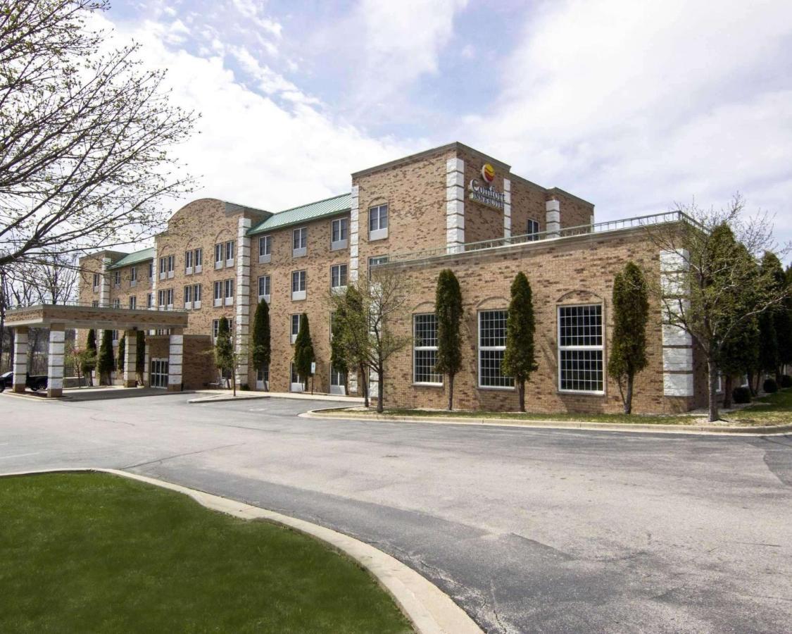 Comfort Inn & Suites Grafton-Cedarburg المظهر الخارجي الصورة