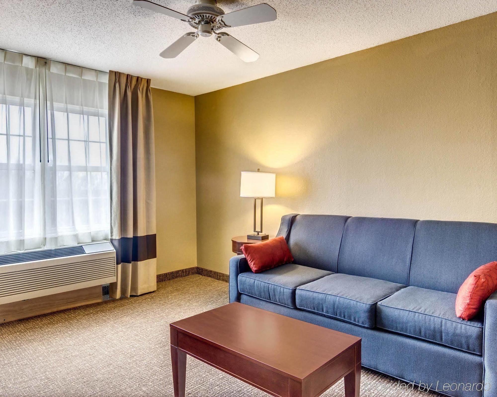 Comfort Inn & Suites Grafton-Cedarburg المظهر الخارجي الصورة